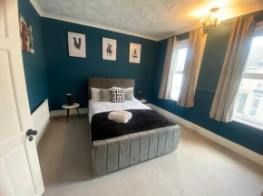 Cosy 4 Bedroom House in Chatham